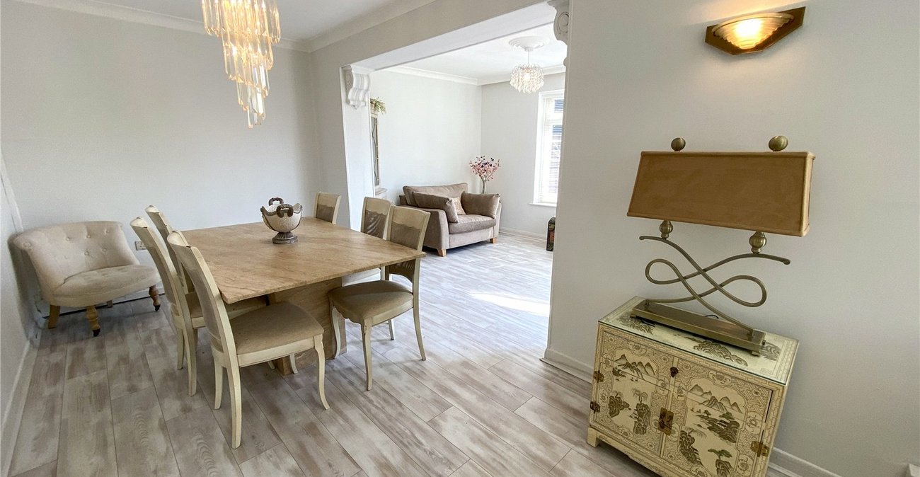 3 bedroom bungalow for sale in Bexley | Robinson Jackson