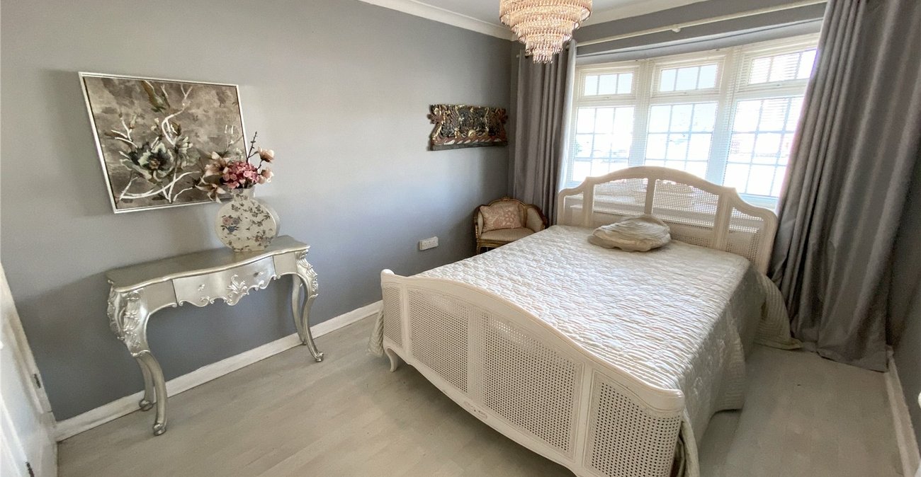 3 bedroom bungalow for sale in Bexley | Robinson Jackson