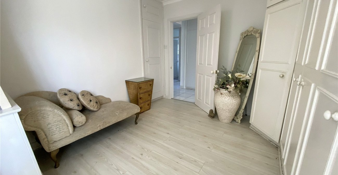 3 bedroom bungalow for sale in Bexley | Robinson Jackson