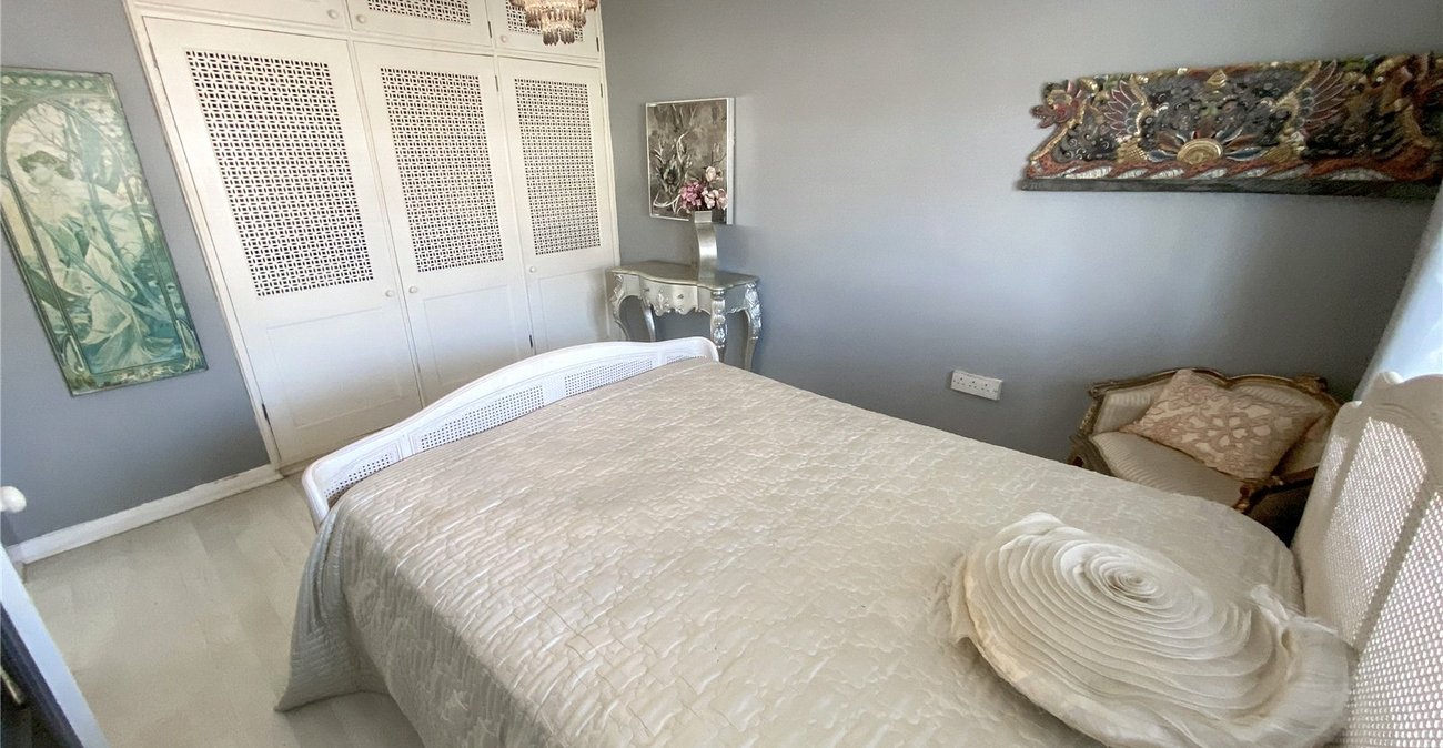 3 bedroom bungalow for sale in Bexley | Robinson Jackson