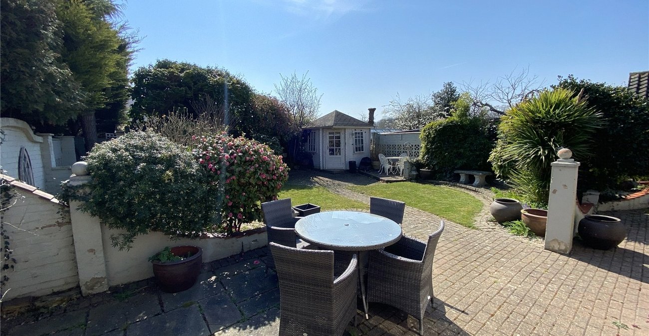 3 bedroom bungalow for sale in Bexley | Robinson Jackson