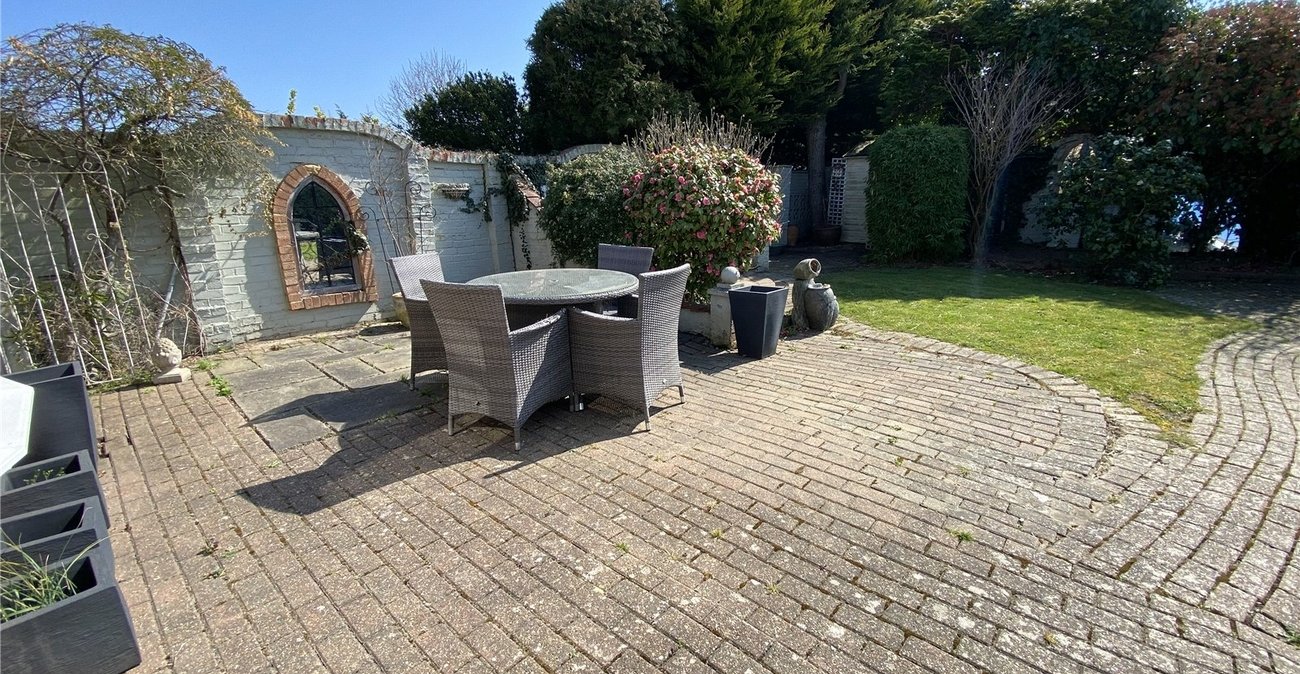 3 bedroom bungalow for sale in Bexley | Robinson Jackson