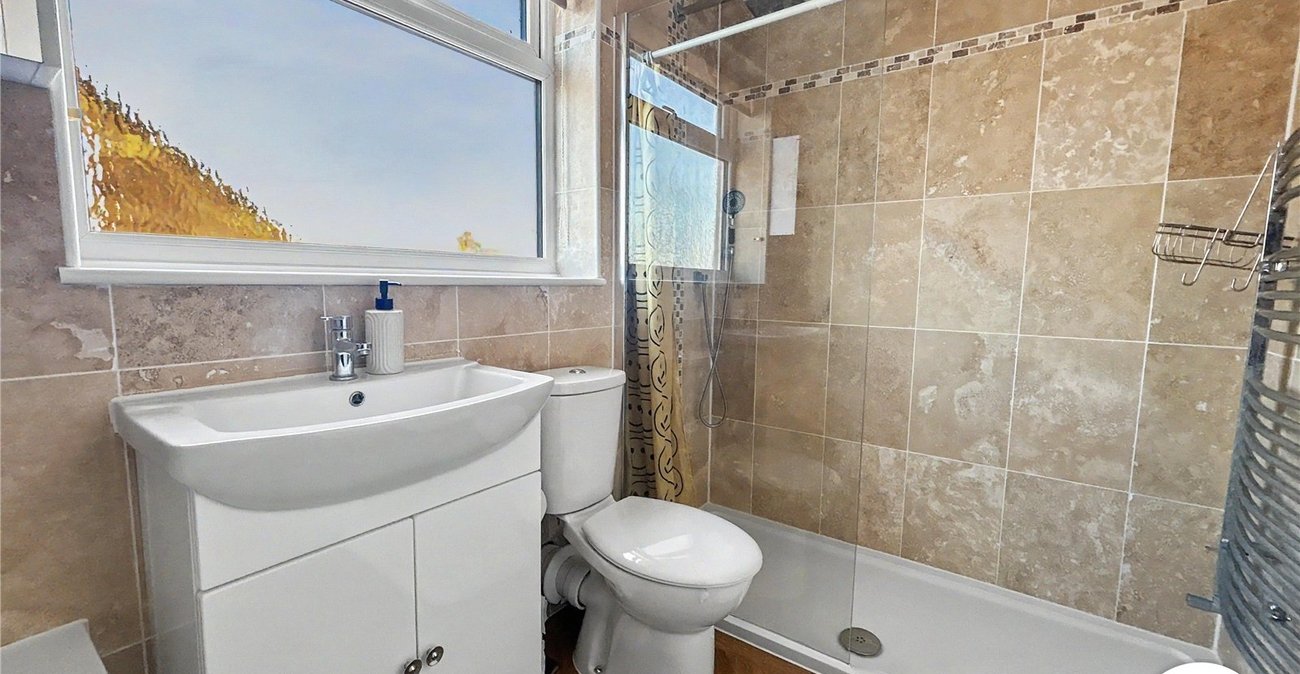 3 bedroom bungalow for sale in Bexley | Robinson Jackson