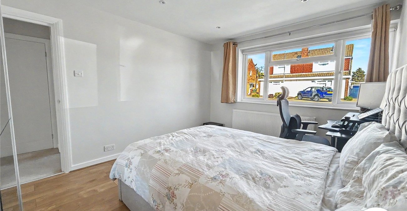 3 bedroom bungalow for sale in Bexley | Robinson Jackson