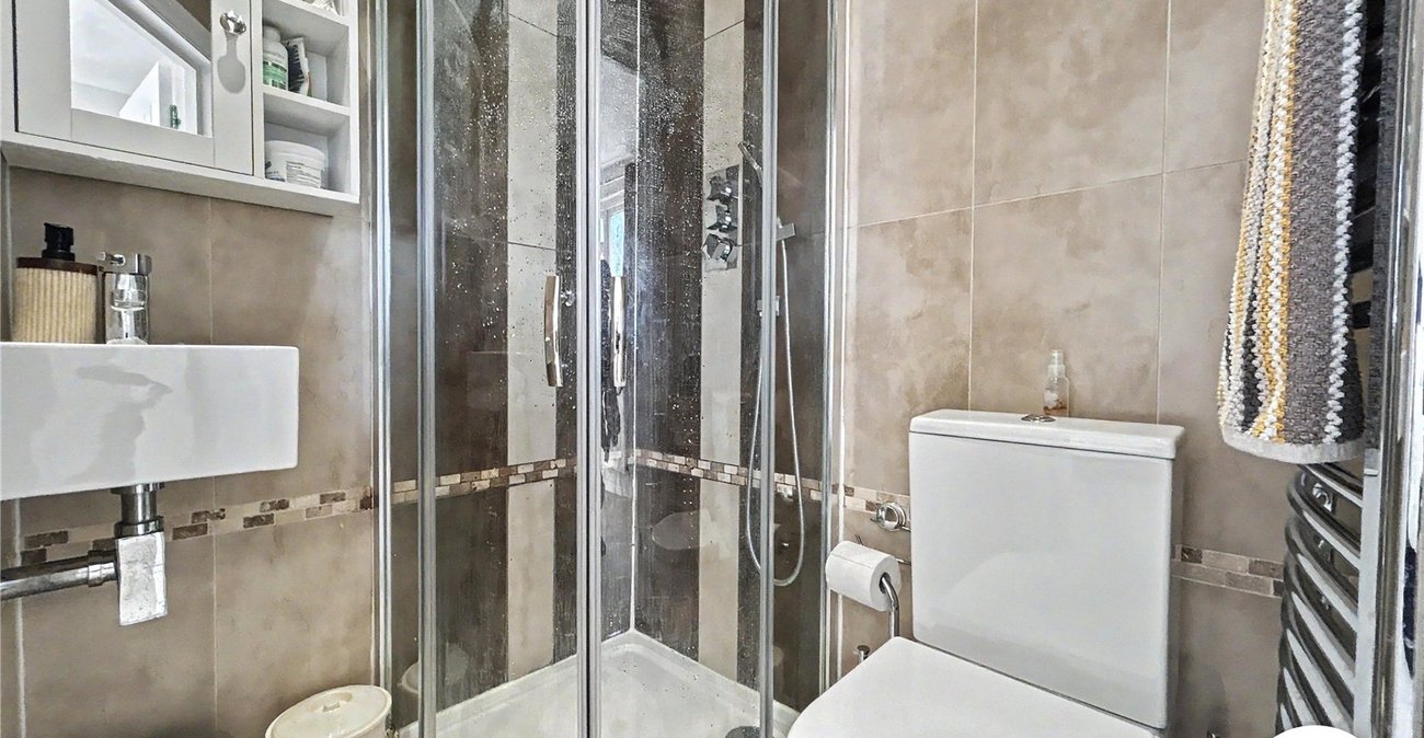 3 bedroom bungalow for sale in Bexley | Robinson Jackson