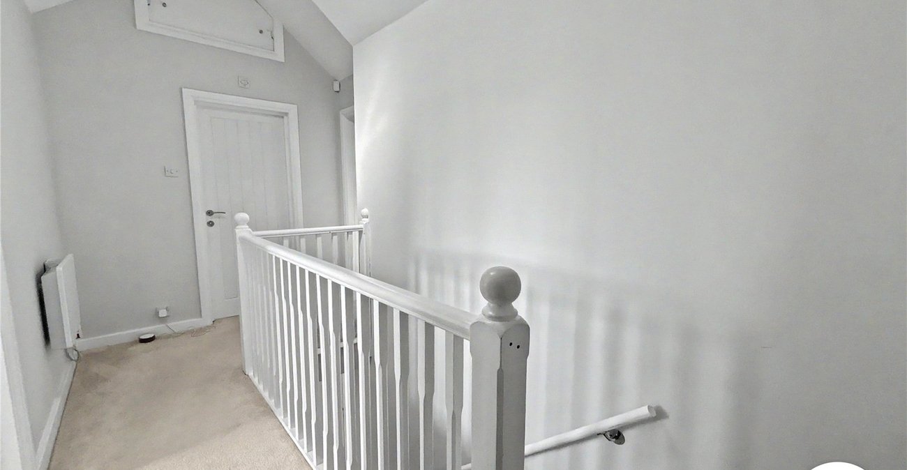 3 bedroom bungalow for sale in Bexley | Robinson Jackson