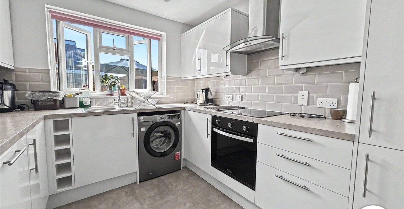 3 bedroom bungalow for sale in Bexley | Robinson Jackson