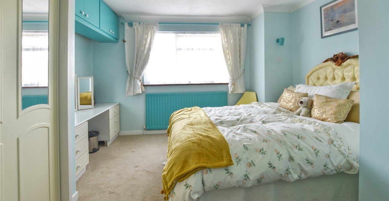 4 bedroom bungalow for sale in Bexley | Robinson Jackson