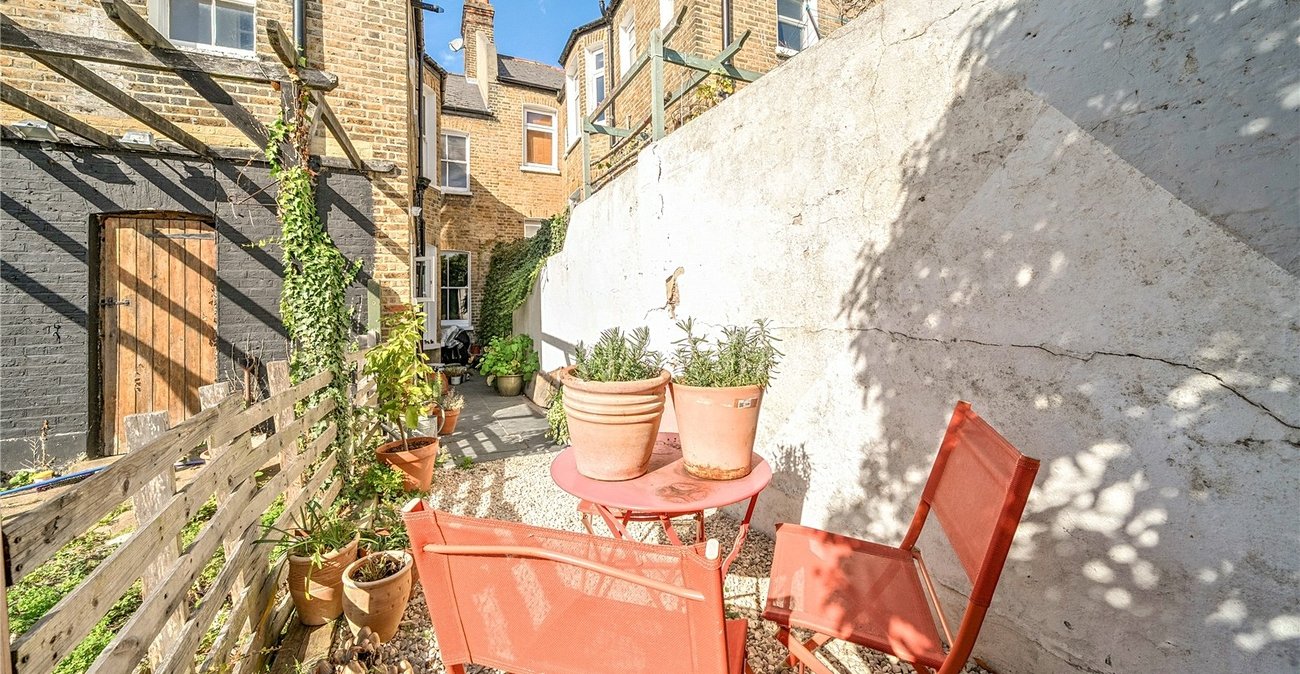 2 bedroom property for sale in  | Robinson Jackson