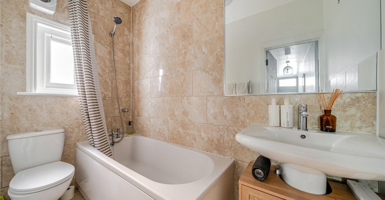 2 bedroom property for sale in Sydenham | Robinson Jackson