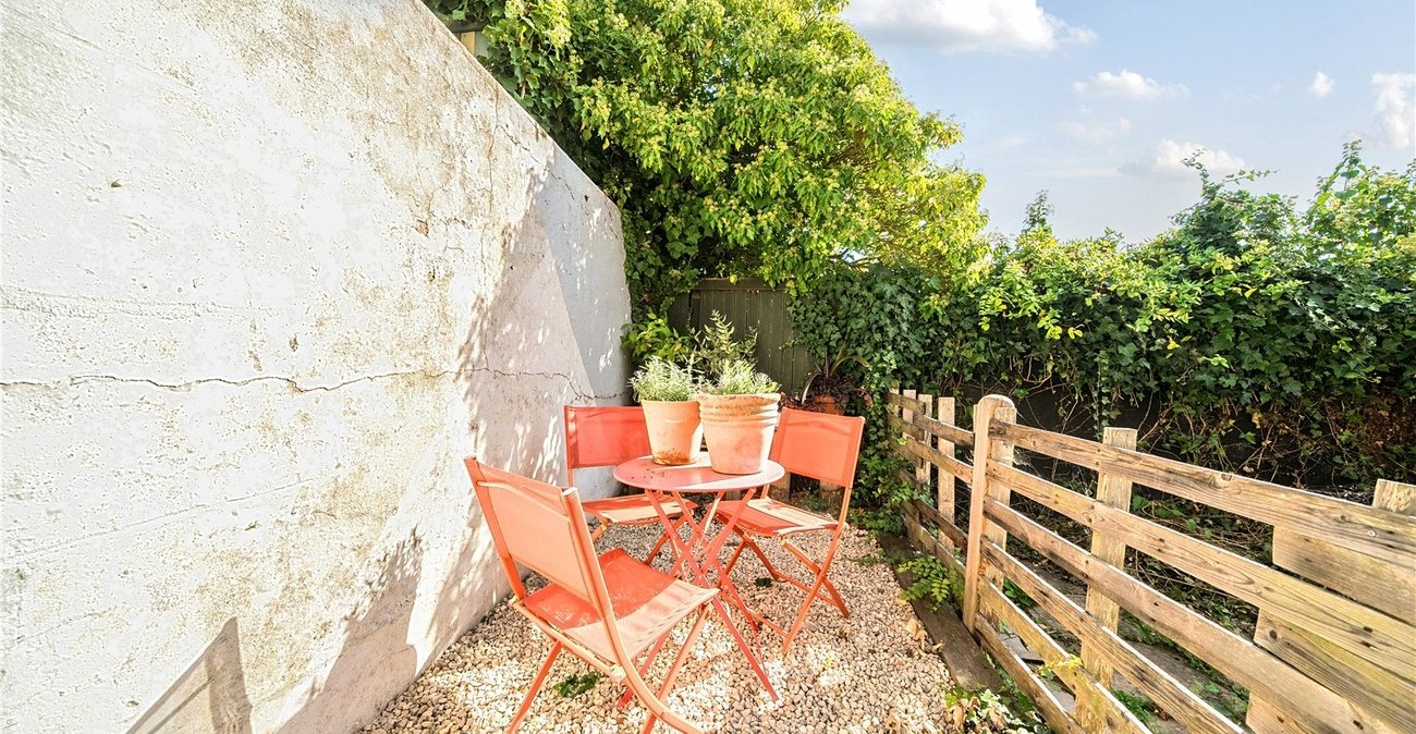 2 bedroom property for sale in Sydenham | Robinson Jackson