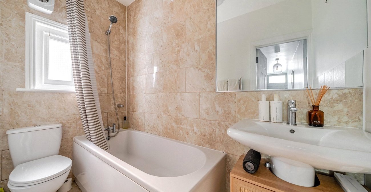 2 bedroom property for sale in Sydenham | Robinson Jackson