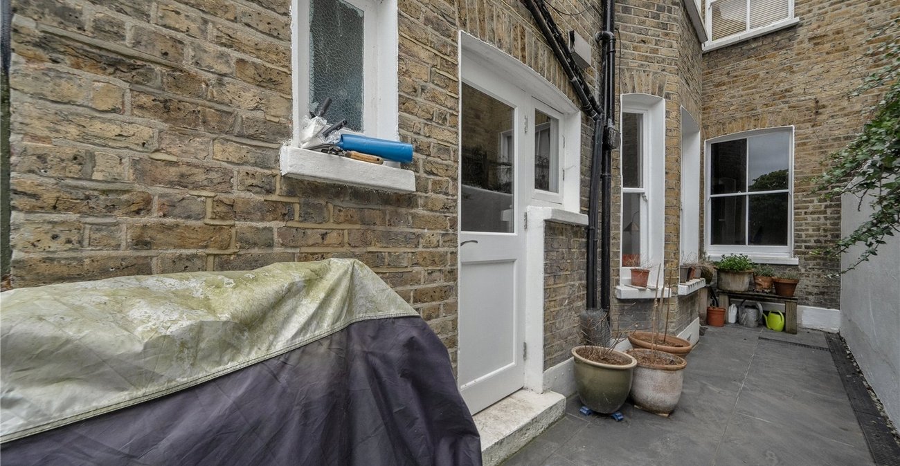 2 bedroom property for sale in Sydenham | Robinson Jackson