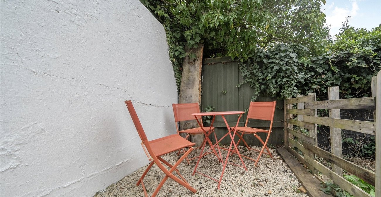 2 bedroom property for sale in Sydenham | Robinson Jackson