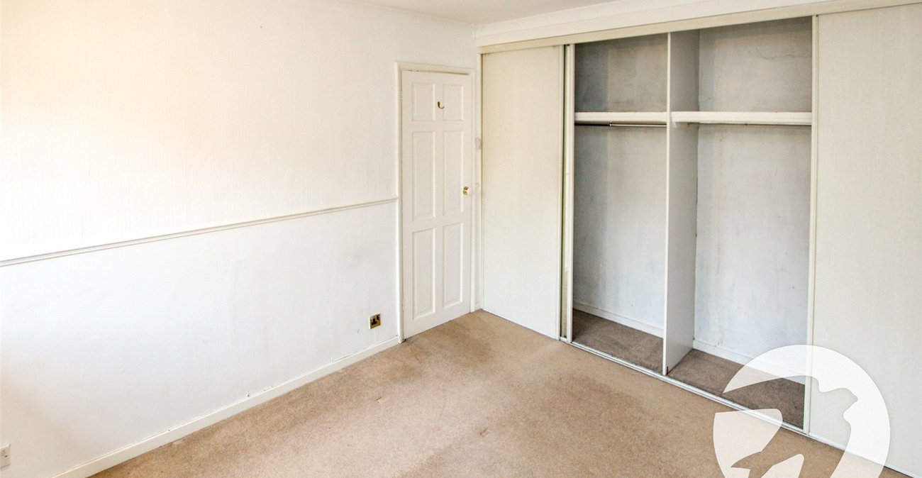 2 bedroom property for sale in London | Robinson Jackson