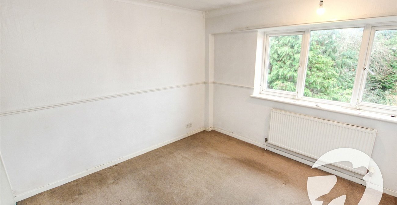 2 bedroom property for sale in London | Robinson Jackson