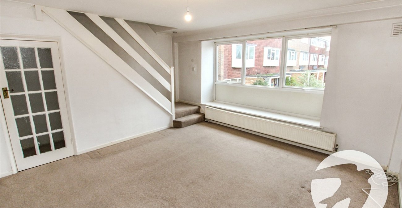 2 bedroom property for sale in London | Robinson Jackson