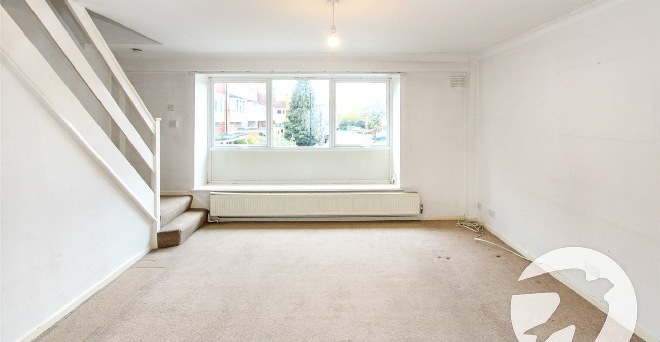 2 bedroom property for sale in London | Robinson Jackson