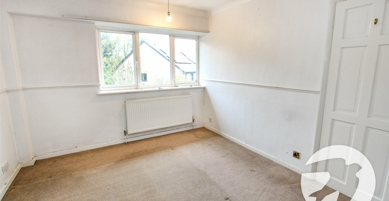 2 bedroom property for sale in London | Robinson Jackson