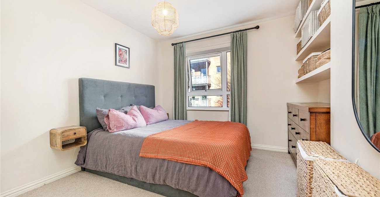 1 bedroom property for sale in Hither Green | Robinson Jackson