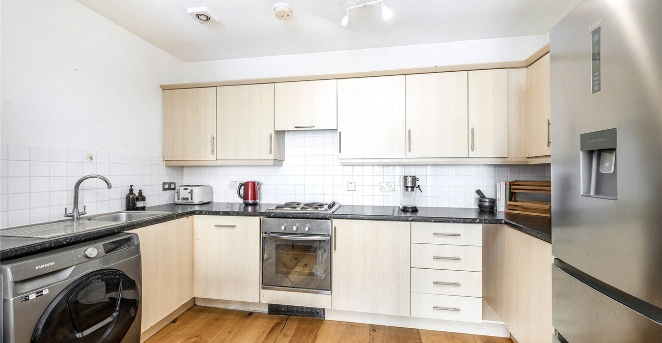 1 bedroom property for sale in Hither Green | Robinson Jackson