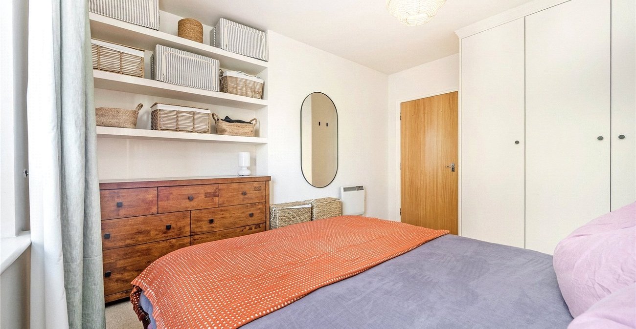 1 bedroom property for sale in Hither Green | Robinson Jackson