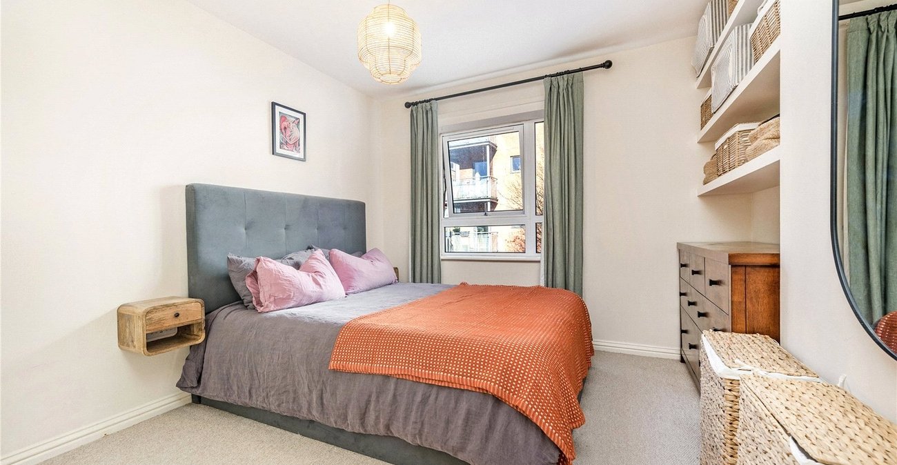 1 bedroom property for sale in Hither Green | Robinson Jackson