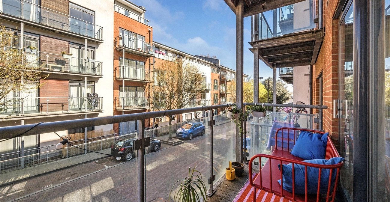 1 bedroom property for sale in Hither Green | Robinson Jackson
