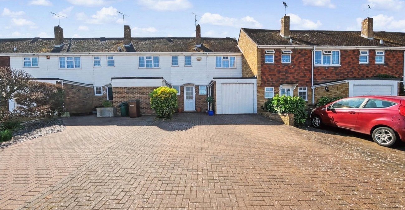 3 bedroom house for sale in Rainham | Robinson Michael & Jackson