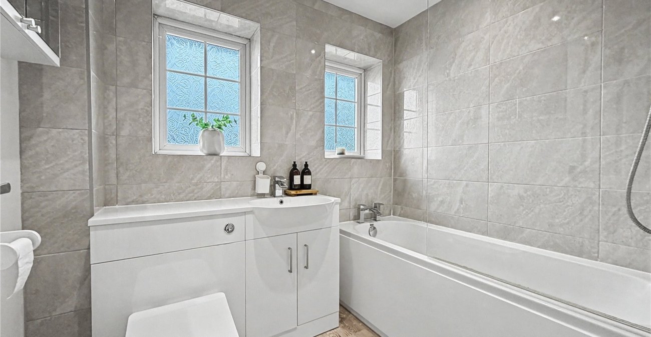 3 bedroom house for sale in Rainham | Robinson Michael & Jackson