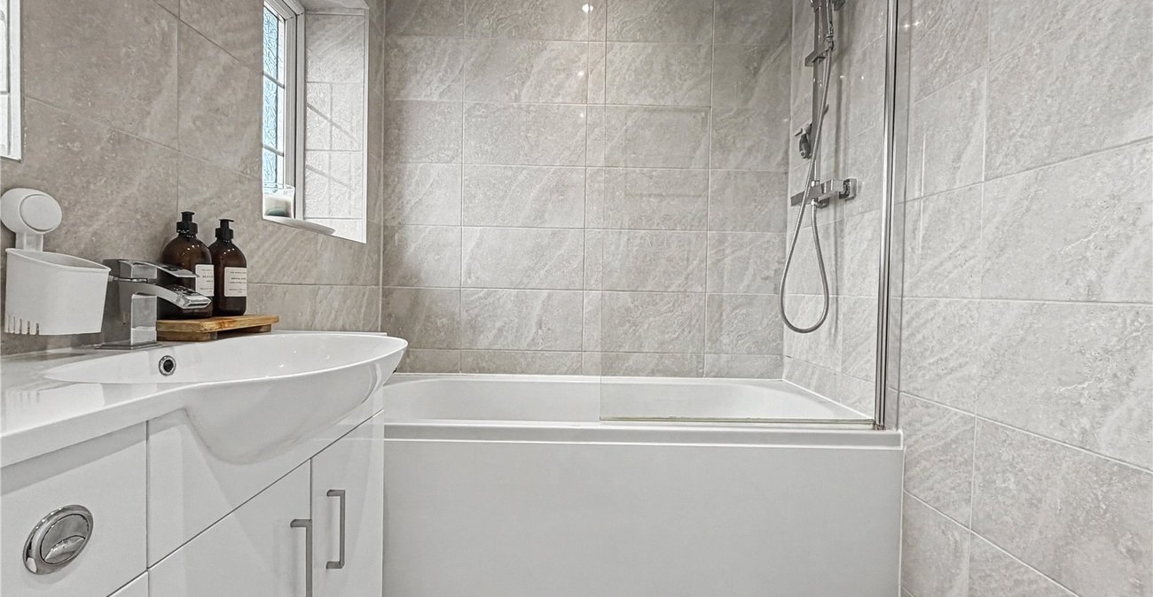 3 bedroom house for sale in Rainham | Robinson Michael & Jackson