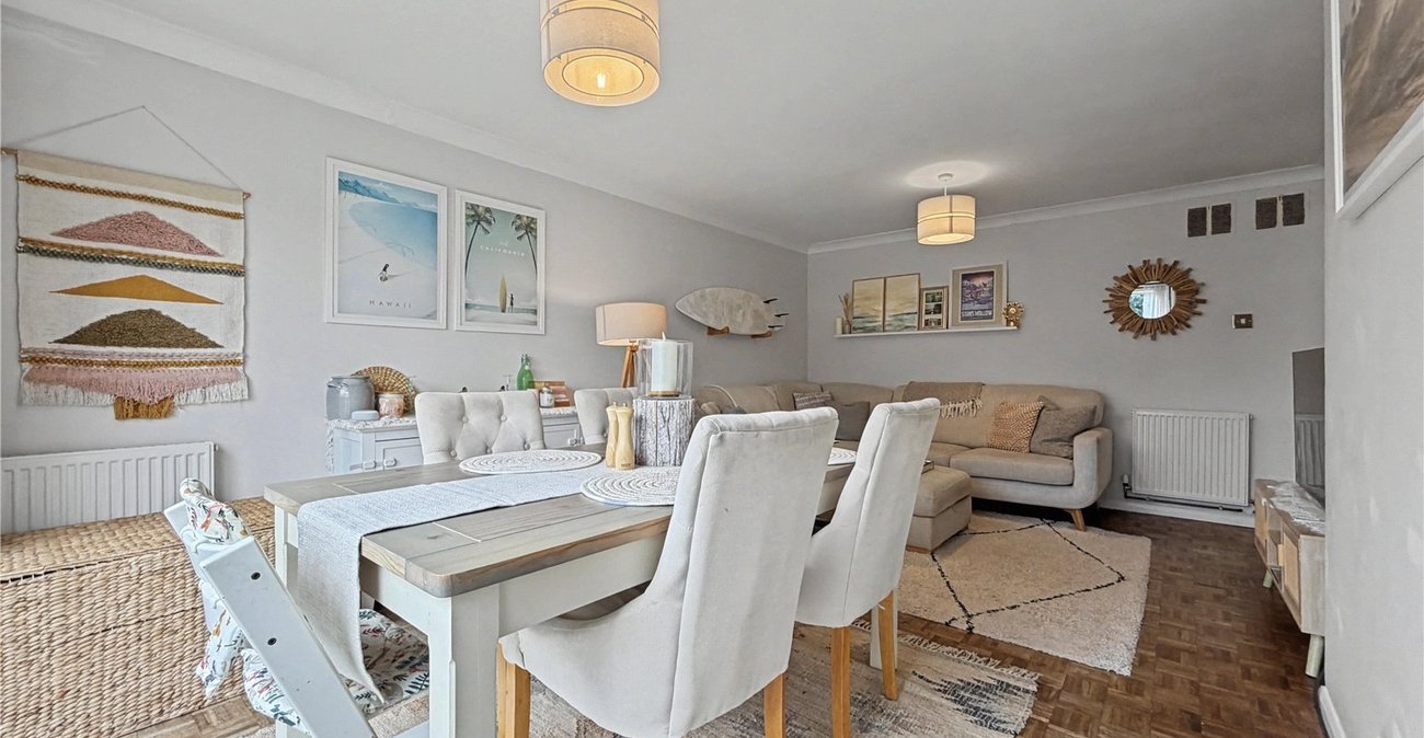 3 bedroom house for sale in Rainham | Robinson Michael & Jackson