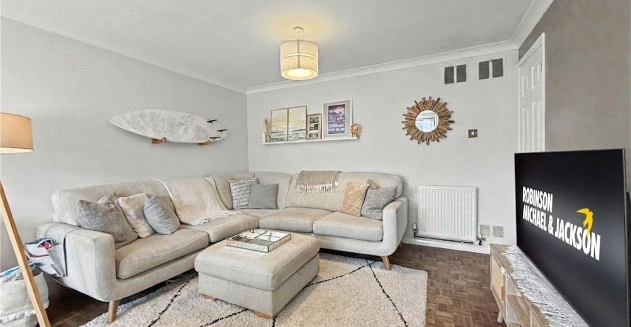 3 bedroom house for sale in Rainham | Robinson Michael & Jackson