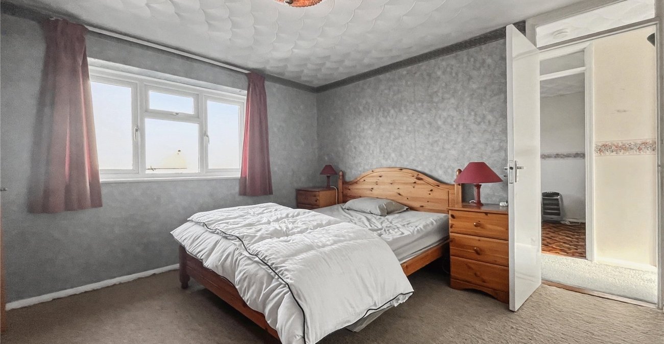 4 bedroom house for sale in Rainham | Robinson Michael & Jackson