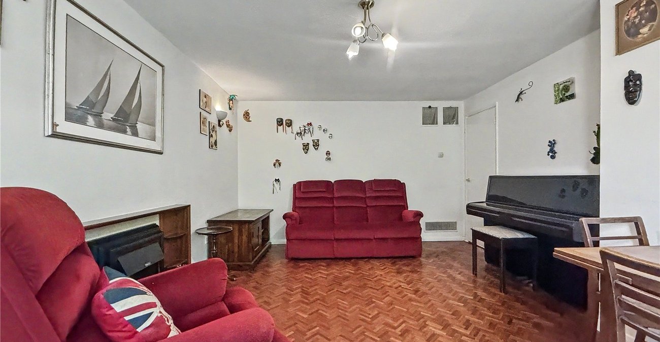 3 bedroom house for sale in Rainham | Robinson Michael & Jackson