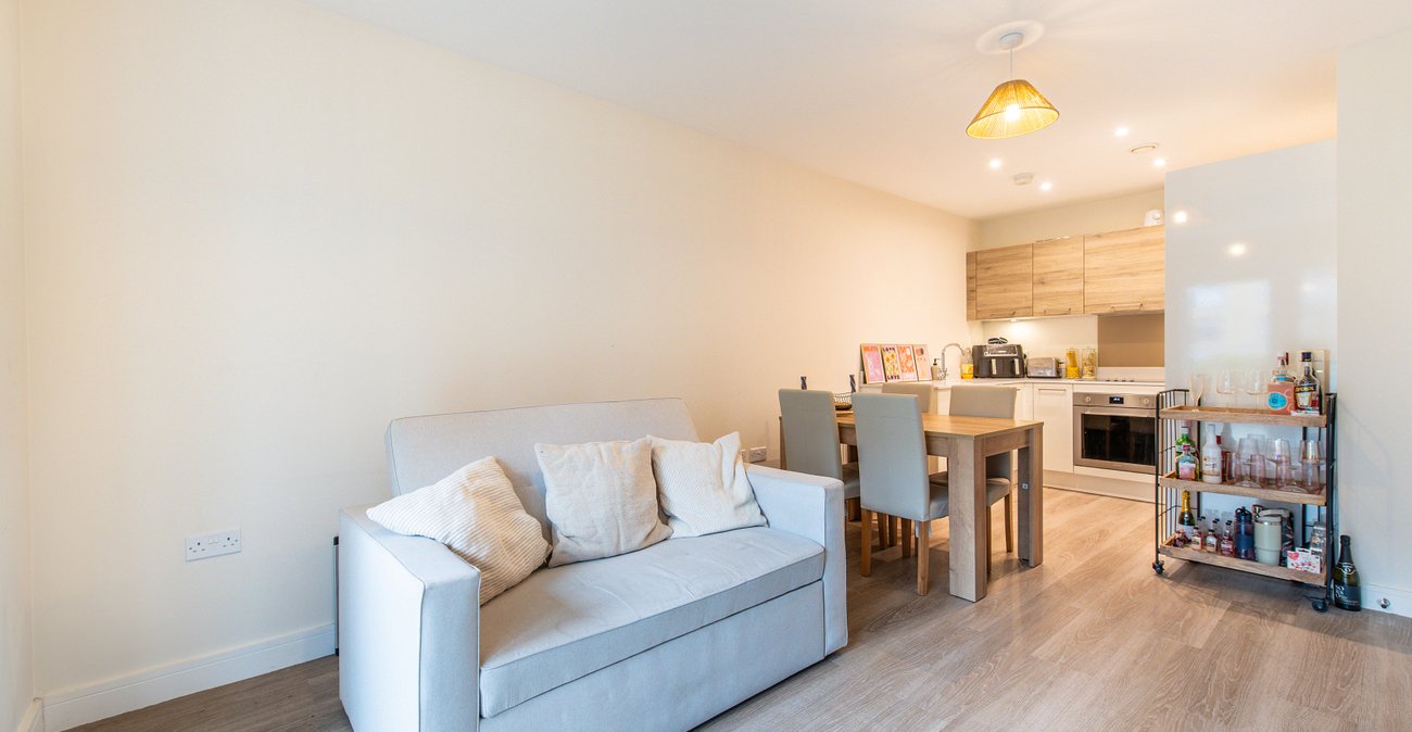 1 bedroom property for sale in Gillingham | Robinson Michael & Jackson