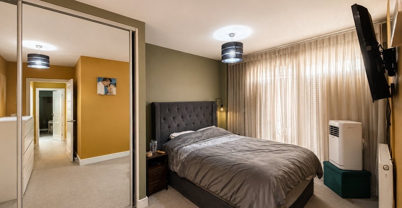 3 bedroom property for sale in Gillingham | Robinson Michael & Jackson