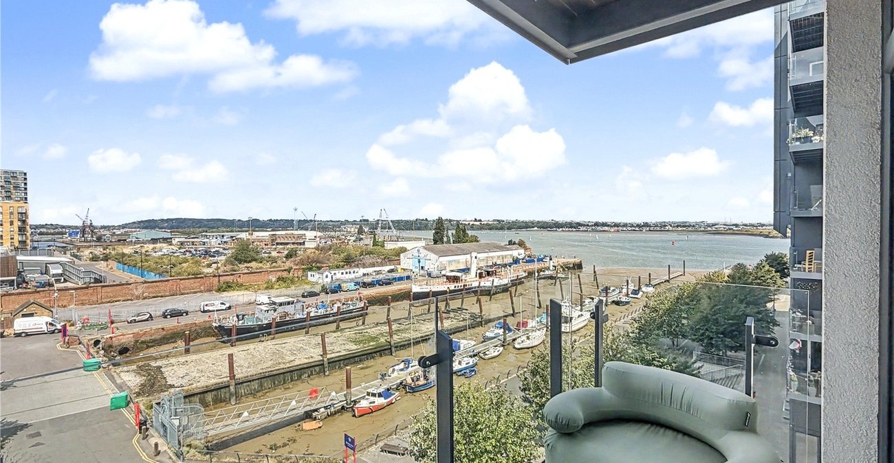 3 bedroom property for sale in Gillingham | Robinson Michael & Jackson