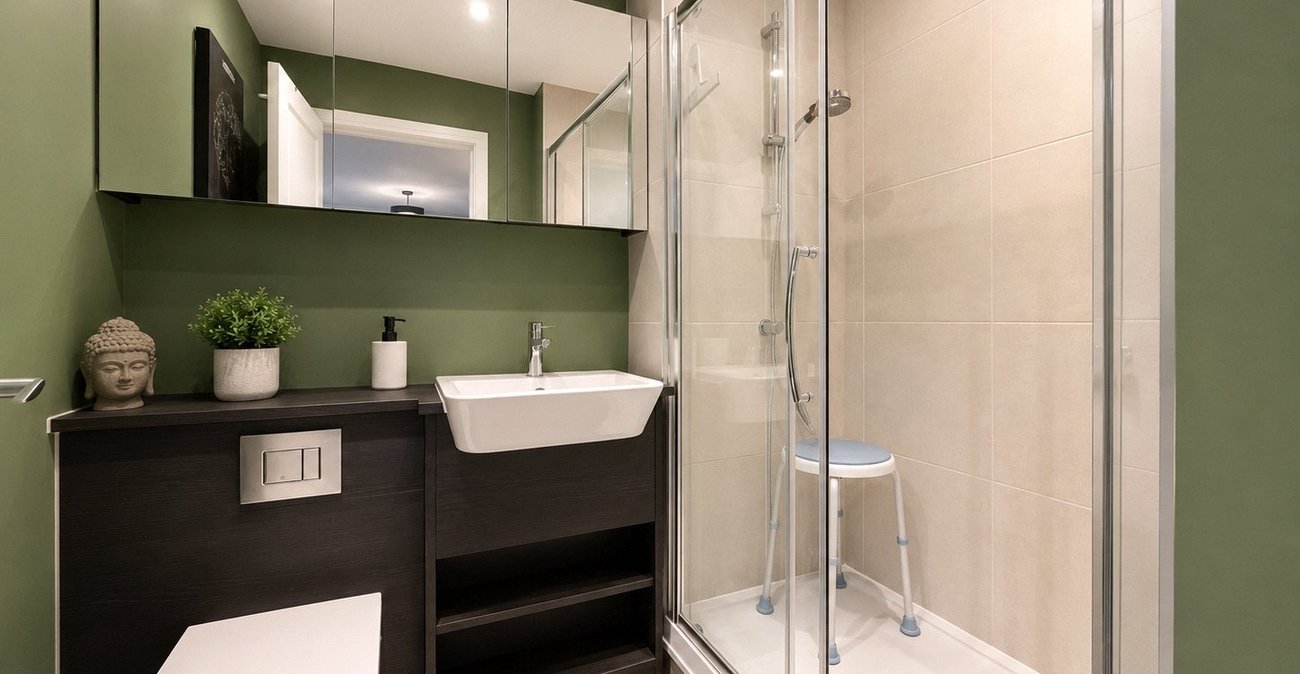 3 bedroom property for sale in Gillingham | Robinson Michael & Jackson