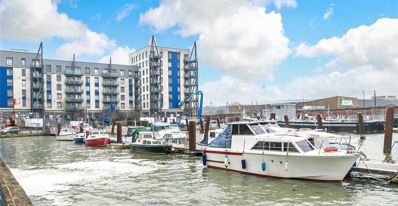 3 bedroom property for sale in Gillingham | Robinson Michael & Jackson