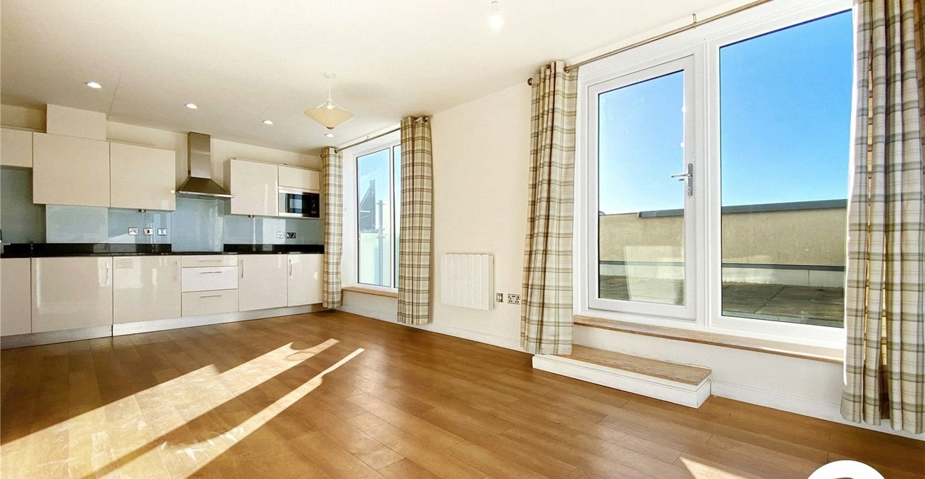 3 bedroom property for sale in Gillingham | Robinson Michael & Jackson