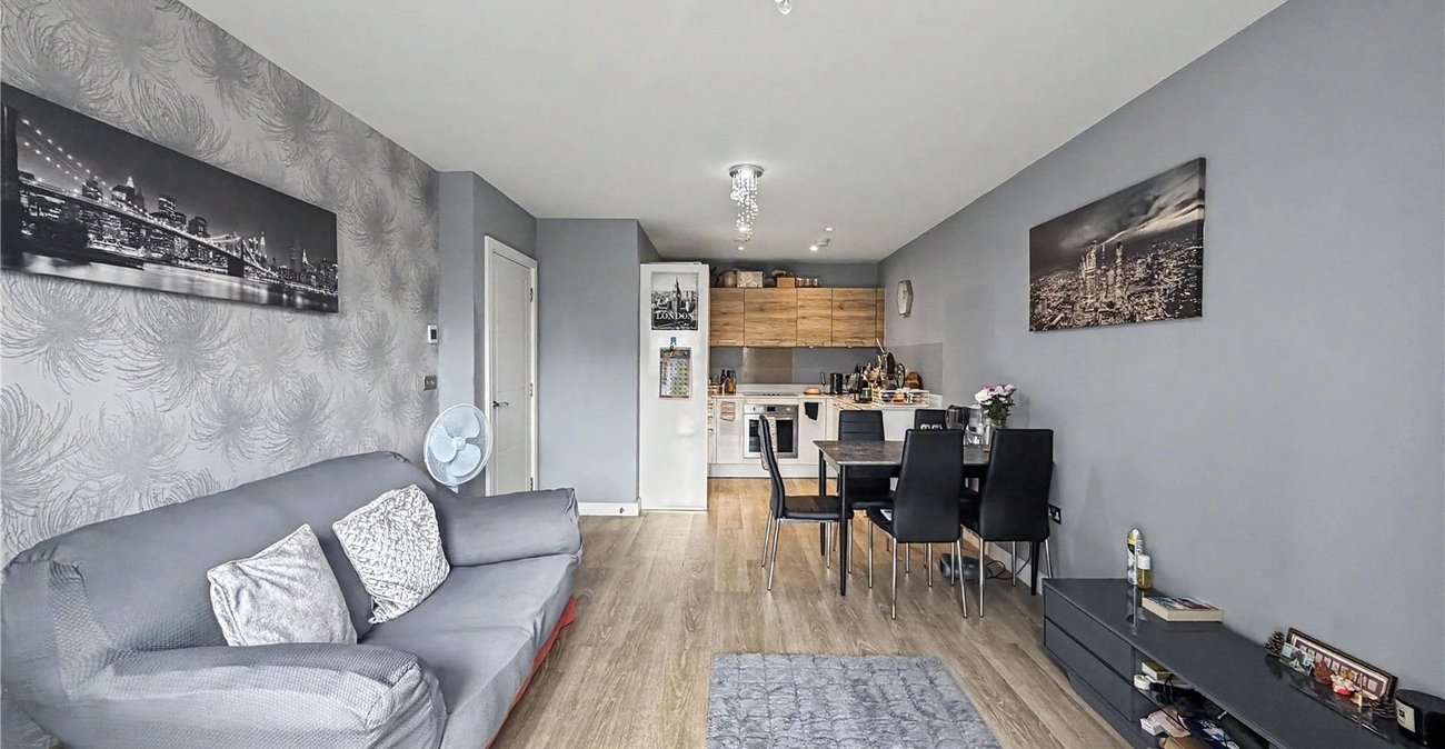 1 bedroom property for sale in Gillingham | Robinson Michael & Jackson