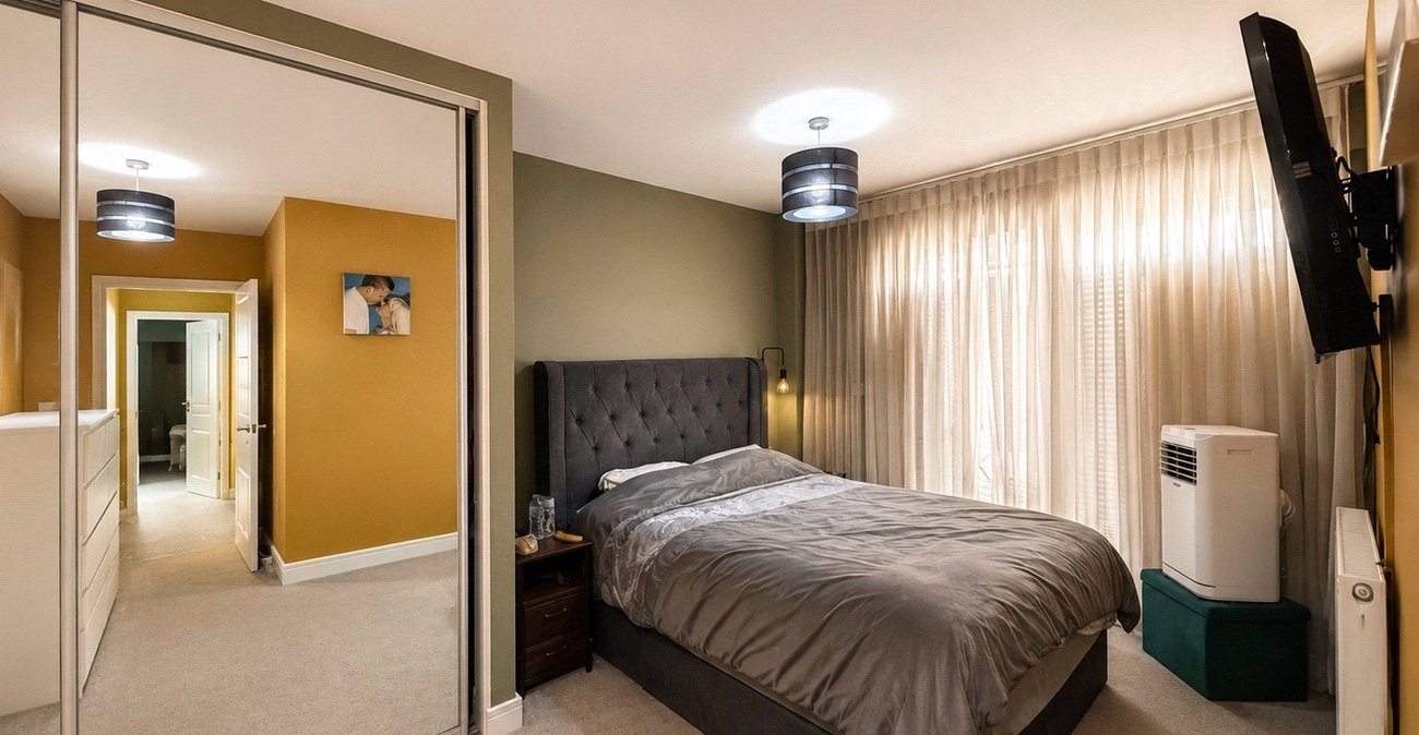 3 bedroom property for sale in Gillingham | Robinson Michael & Jackson