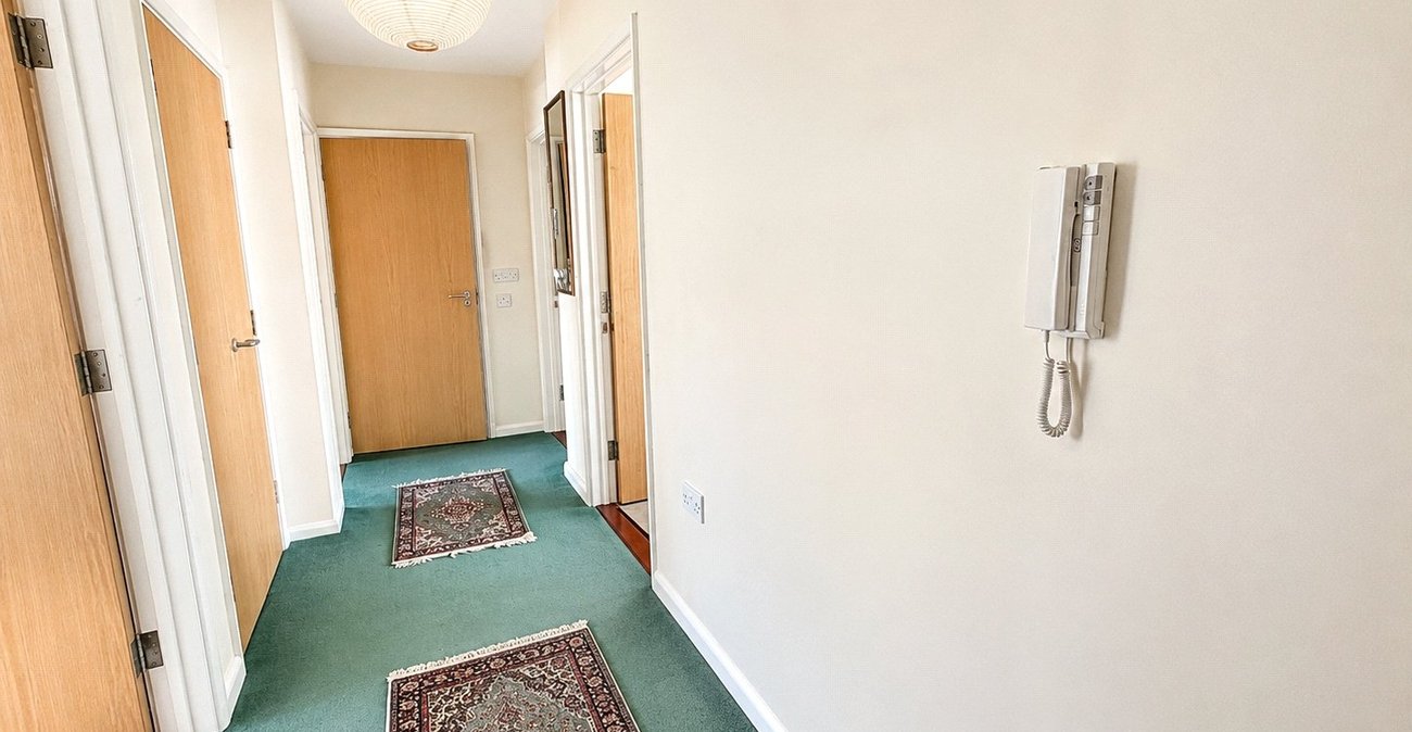 2 bedroom property for sale in Lewisham | Robinson Jackson