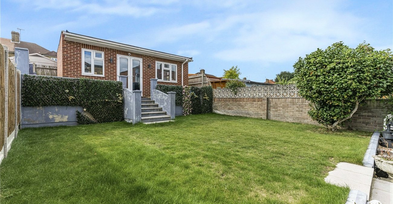 3 bedroom house for sale in Welling | Robinson Jackson