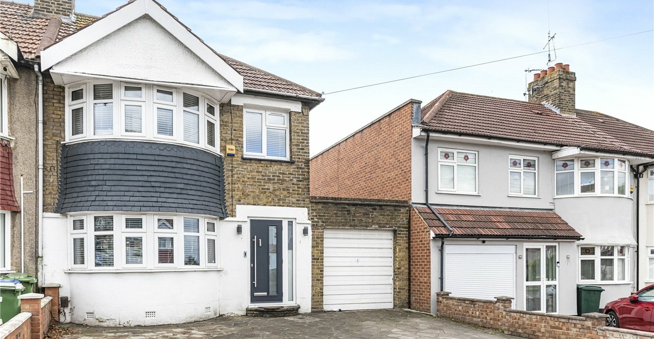 3 bedroom house for sale in Welling | Robinson Jackson