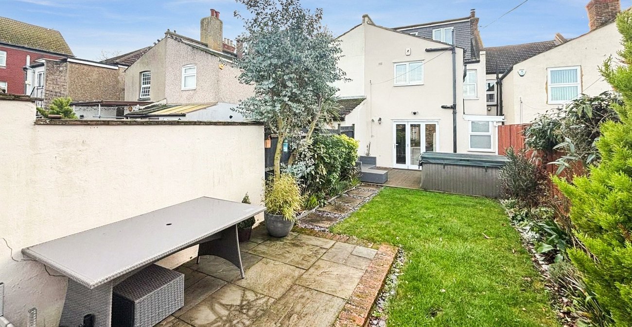 4 bedroom house for sale in Bexley | Robinson Jackson