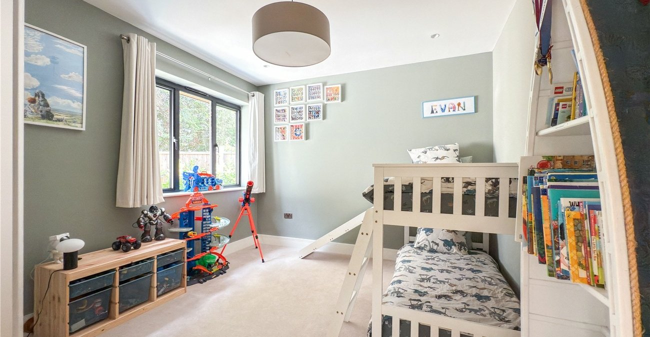 4 bedroom bungalow for sale in Crockenhill | Robinson Jackson