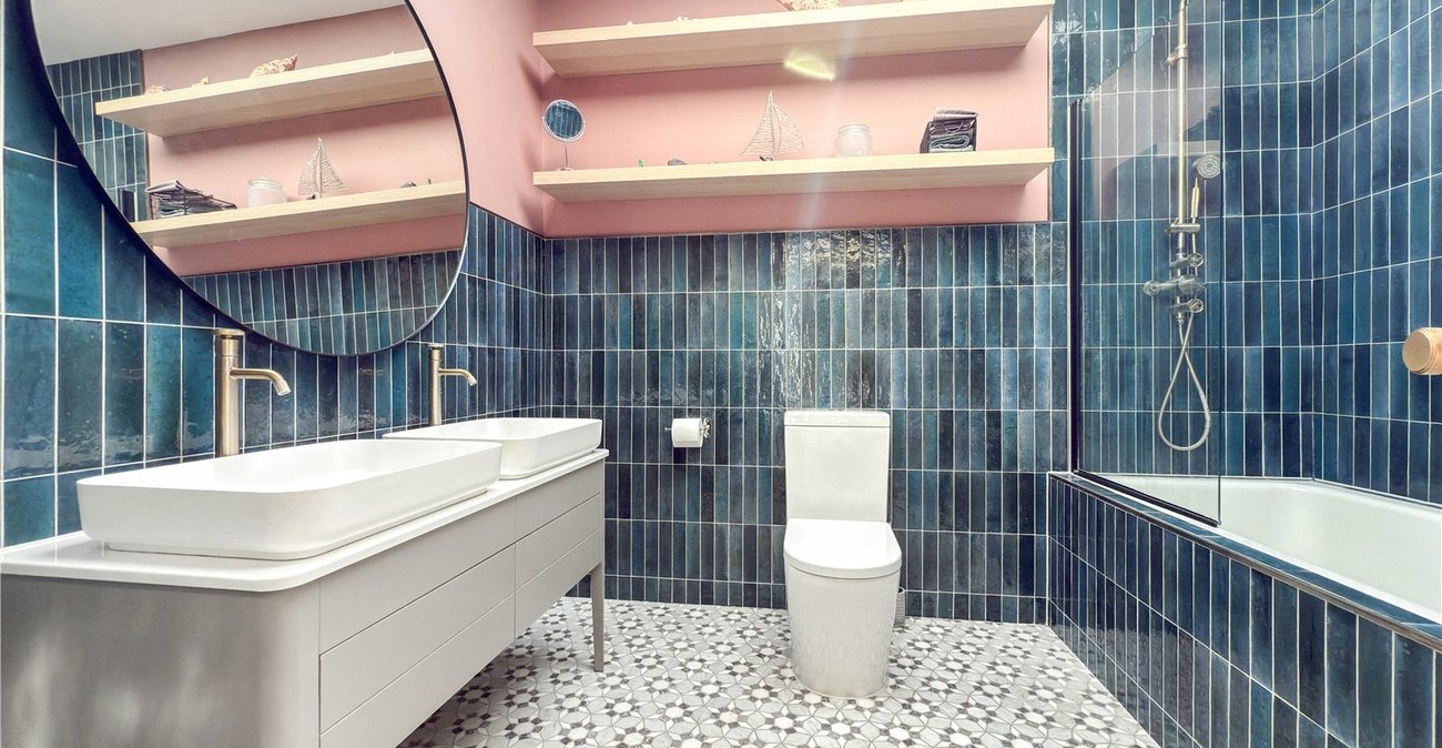 4 bedroom bungalow for sale in Crockenhill | Robinson Jackson