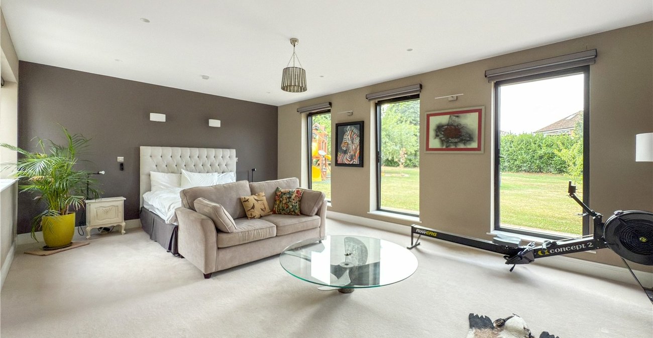 4 bedroom bungalow for sale in Crockenhill | Robinson Jackson